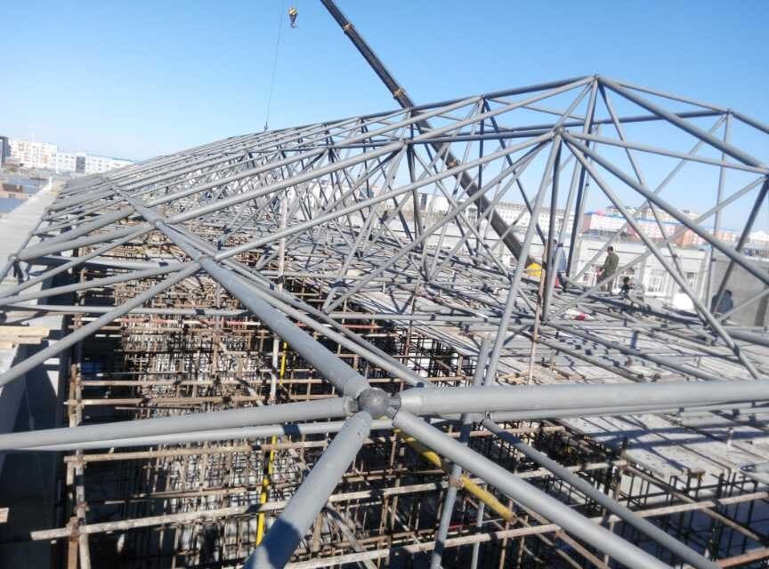 靖江商贸城屋顶网架工程